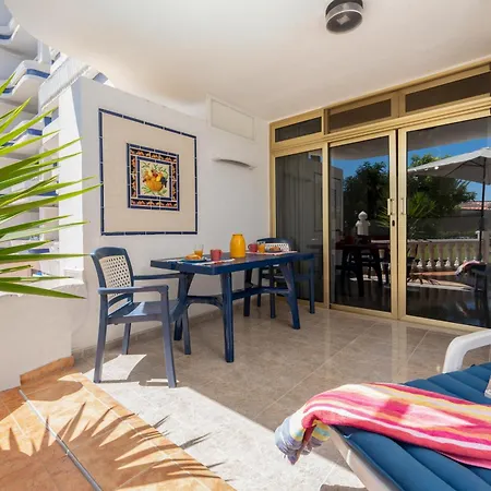 Tamaran Garden View Apartment *